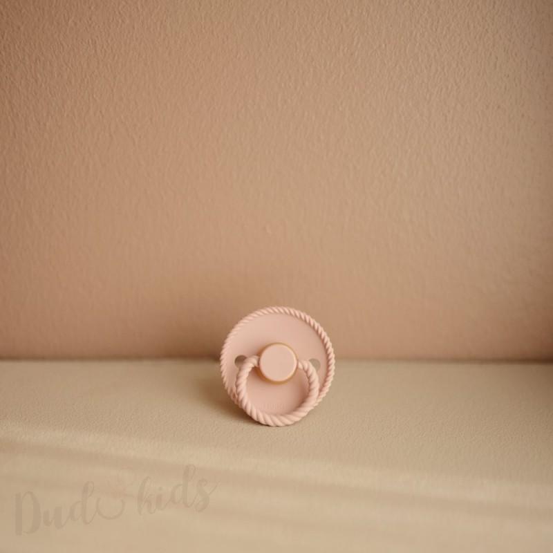 Kaučukový dudlík FRIGG ROPE BLUSH, 0-6M (1ks)