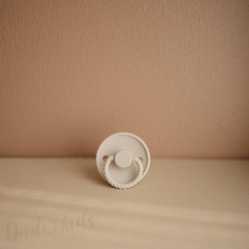 Kaučukový dudlík FRIGG ROPE SILVER GRAY, 6-18M (1ks)