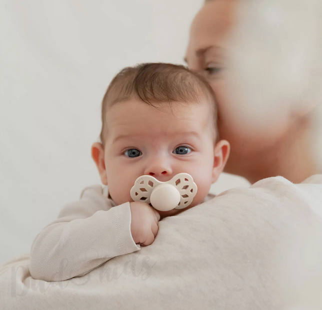 BIBS Infinity silikonové symetrické dudlíky 6-36m Blossom/Dusky Lilac 2ks