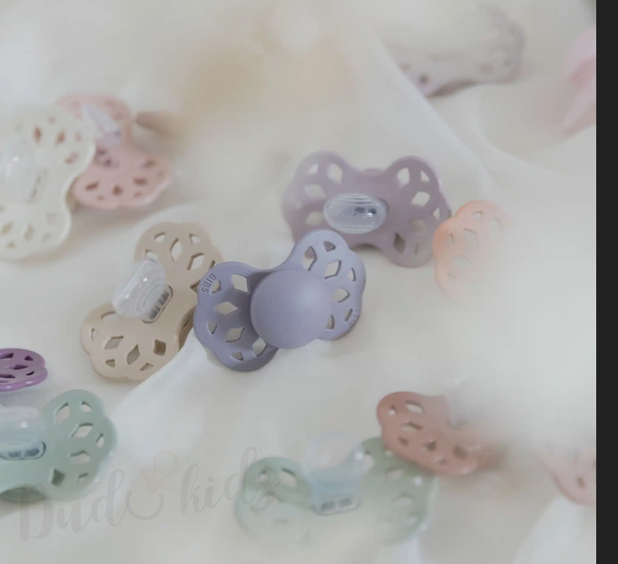 BIBS Infinity silikonové symetrické dudlíky 6-36m Blossom/Dusky Lilac 2ks