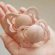 BIBS Couture Ortodontický dudlík z přírodního kaučuku 2ks 0-6m Ivory/Blush 