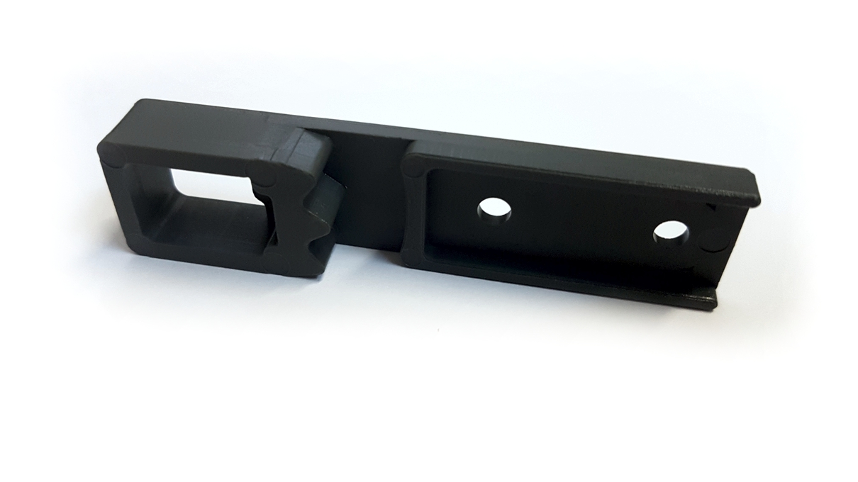 ND_řehtačka do rohatky s vnitřním ozubením - černá rohatka