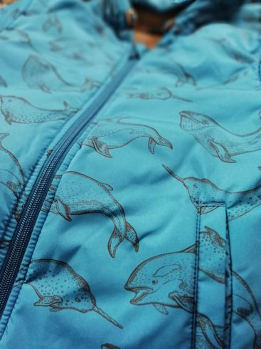 Chlapecká vyteplená bunda s kapucí Velryby - modrá vel 92