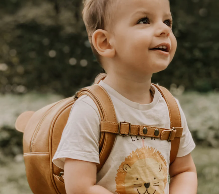 Kožený hrudní spojovací pás k dětskému batůžku - krémový