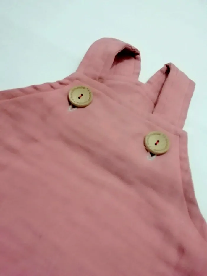 Bavlněné mušelinové kalhoty s laclem růžová