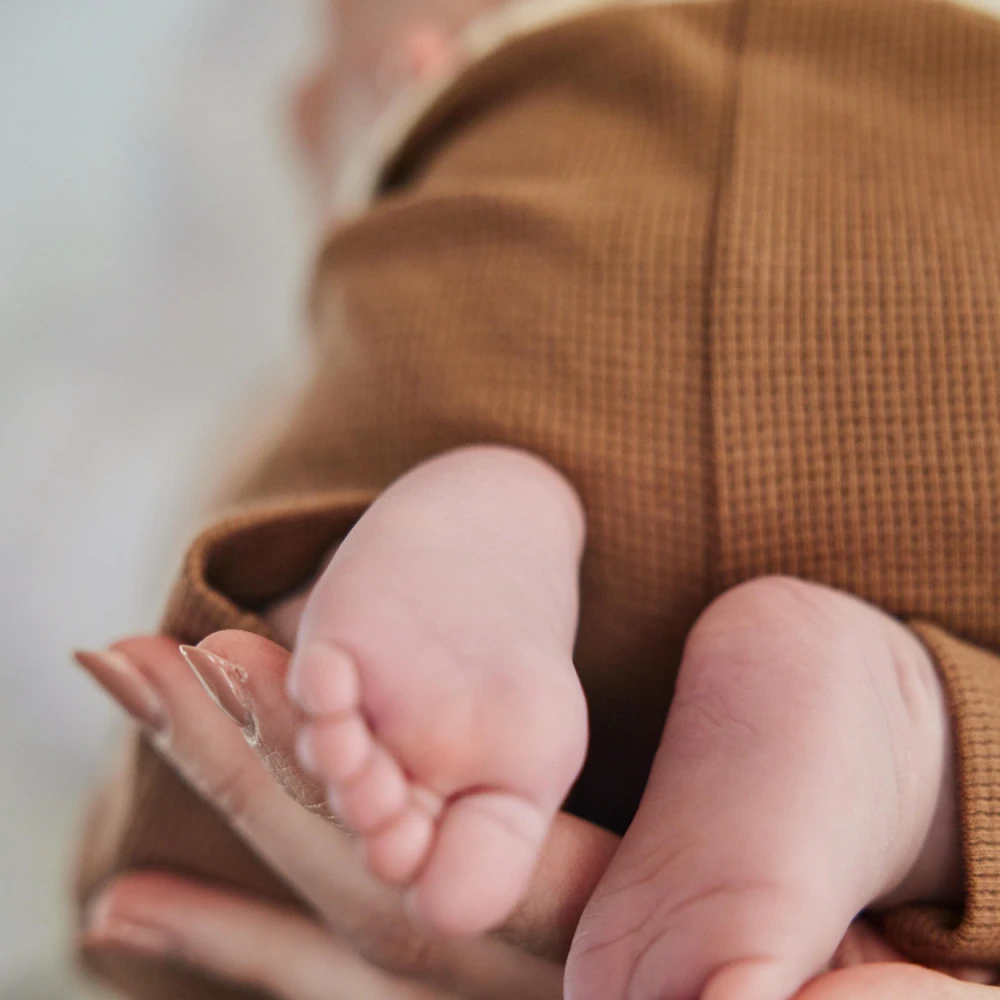 Kojenecké tepláčky Dirkje hnědé