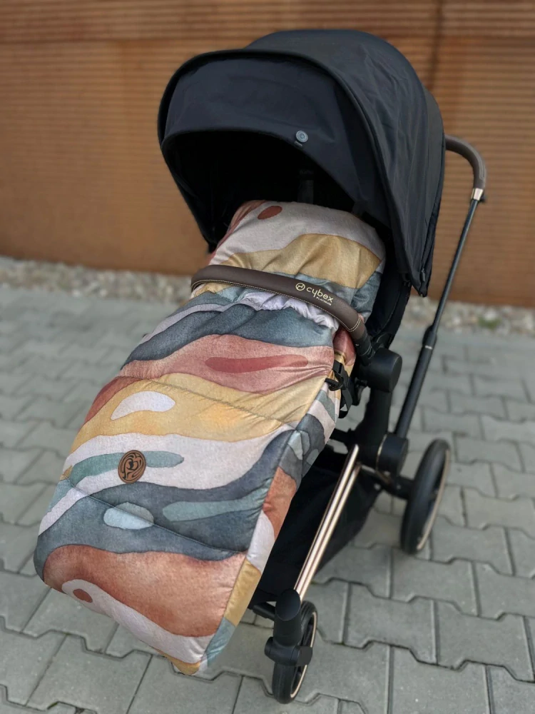 Vyteplený nánožník na kočárek univerzální Mont Blanc - Rainbow Mountain 