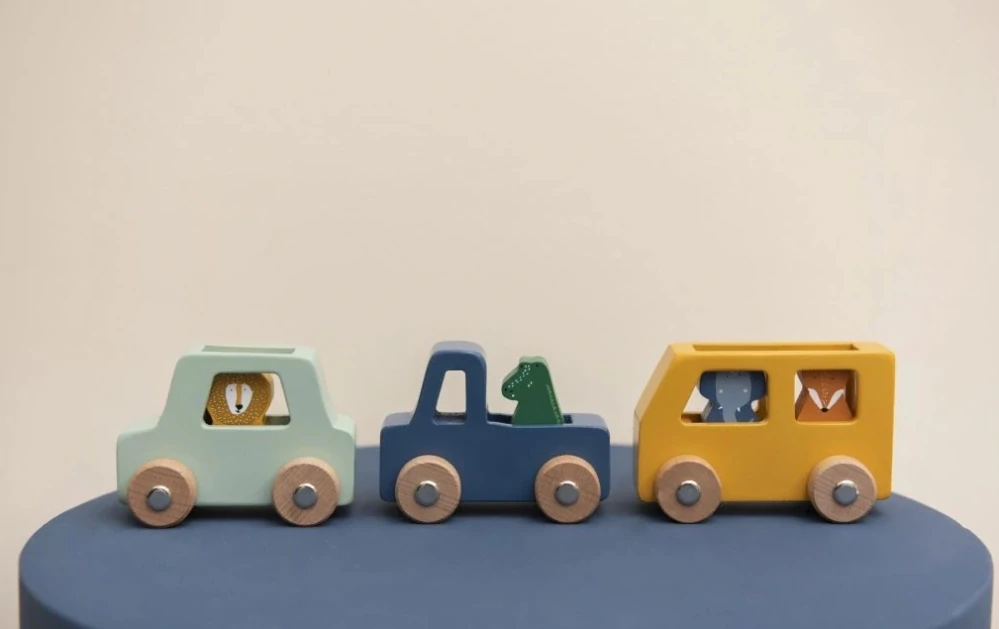 Dřevěný set autíček s pasažéry zvířátka - Trixie 