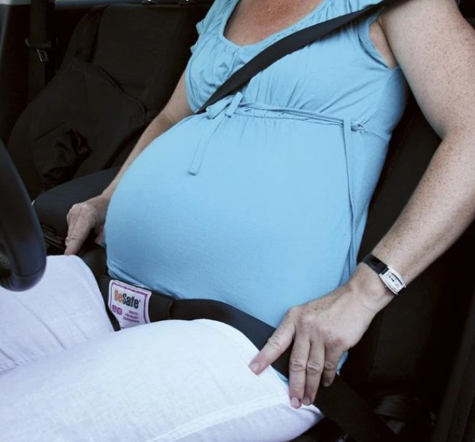 PŮJČOVNA - Těhotenský pás do auta BeSafe Pregnant Belt