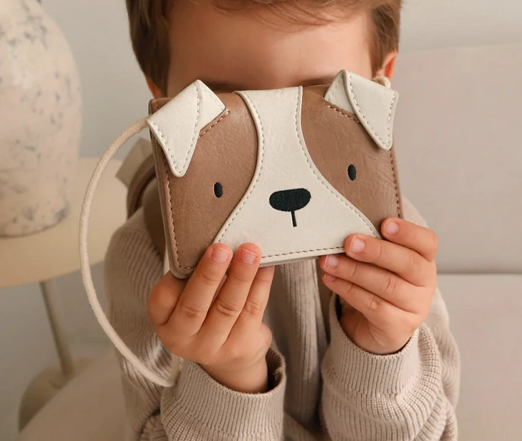 Dětská kapesní taška a peněženka na krk z vintage kůže Pejsek Nilas