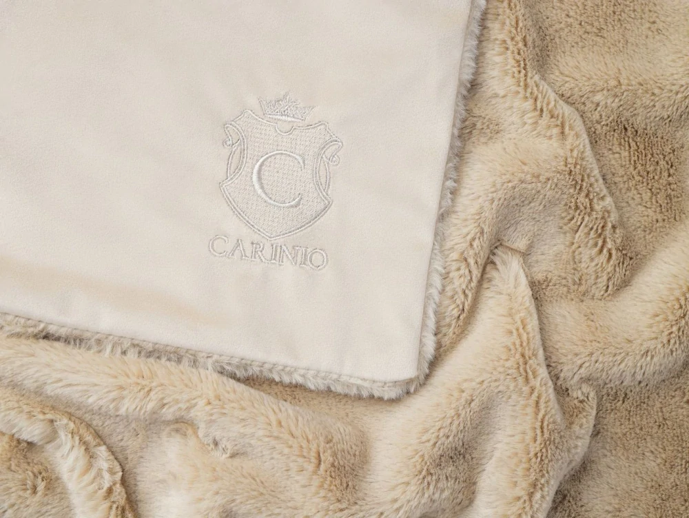 Carinio Oboustranná deka a mazlicí dečka LOUIS (L) – Biscuit