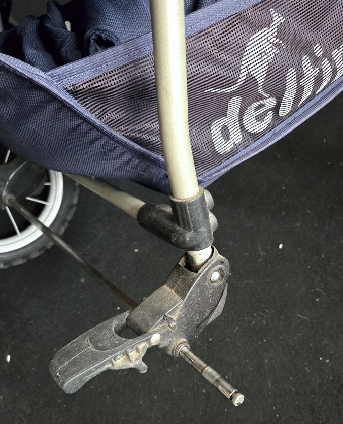 ND_Brzda drzak komba a osy pro napravu kocarku DELTIM Travel sada 2ks