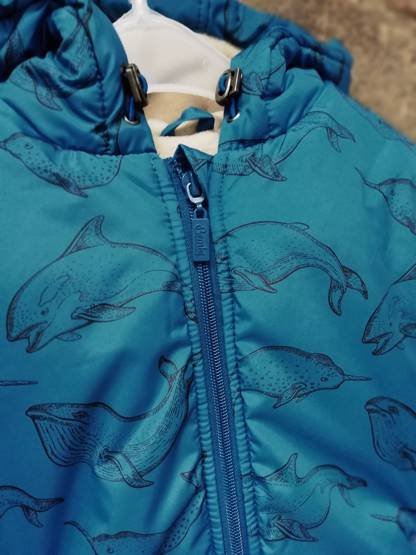 Chlapecká vyteplená bunda s kapucí Velryby - modrá vel 92