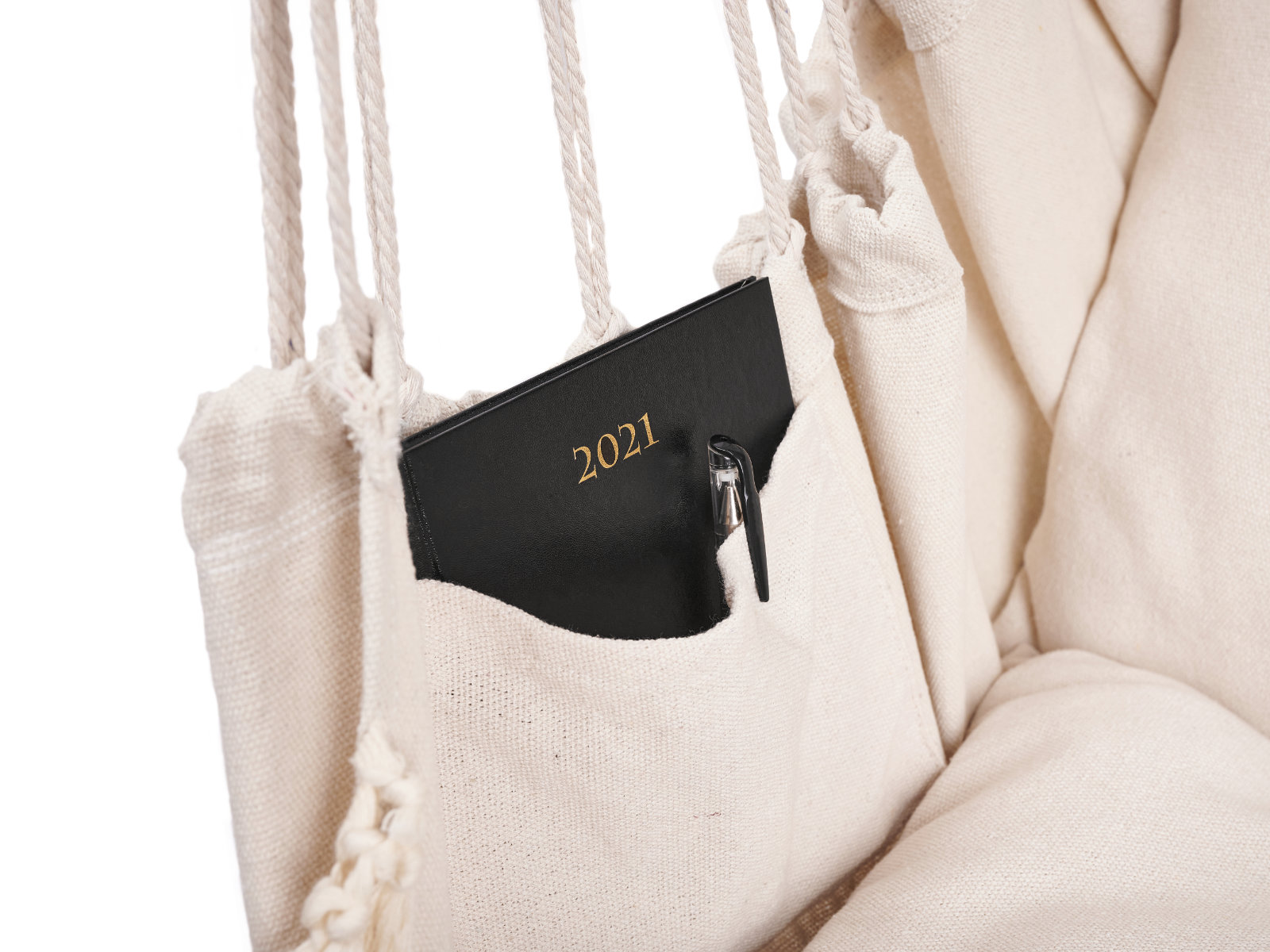 BRAZILSKÉ HOUPACÍ KŘESLO S ECRU POLŠTÁŘI 