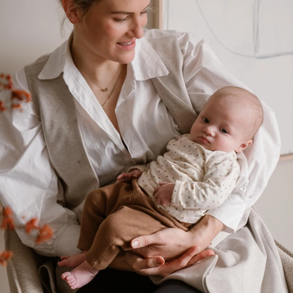 Kojenecké tepláčky Dirkje hnědé