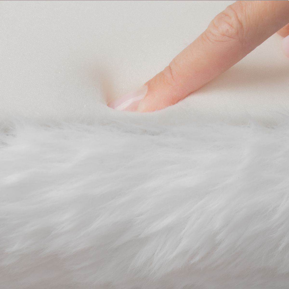 Pelíšek pro psy CARINIO YETI cream L