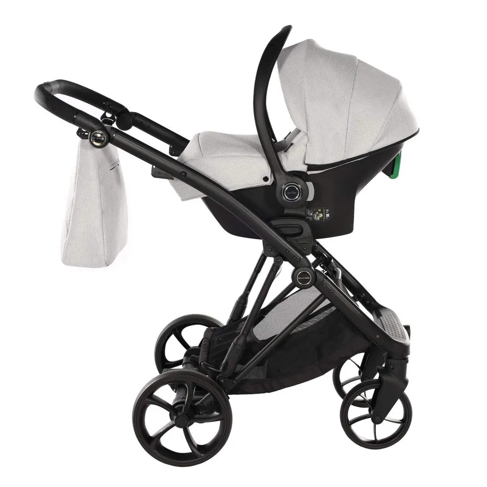 Autosedačka pro kojence Jasmine Bennetta New 01