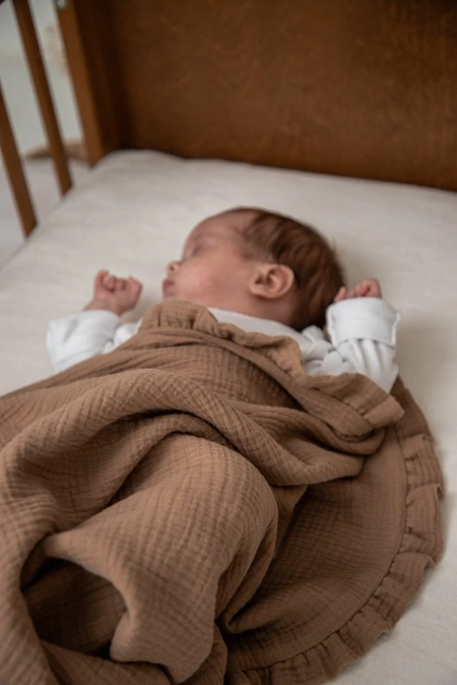 Mušelinová dvouvrstvá deka Albero s volánky modrá