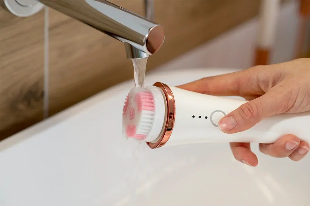 Čisticí kartáček na pleť Concept PO2000 PERFECT SKIN