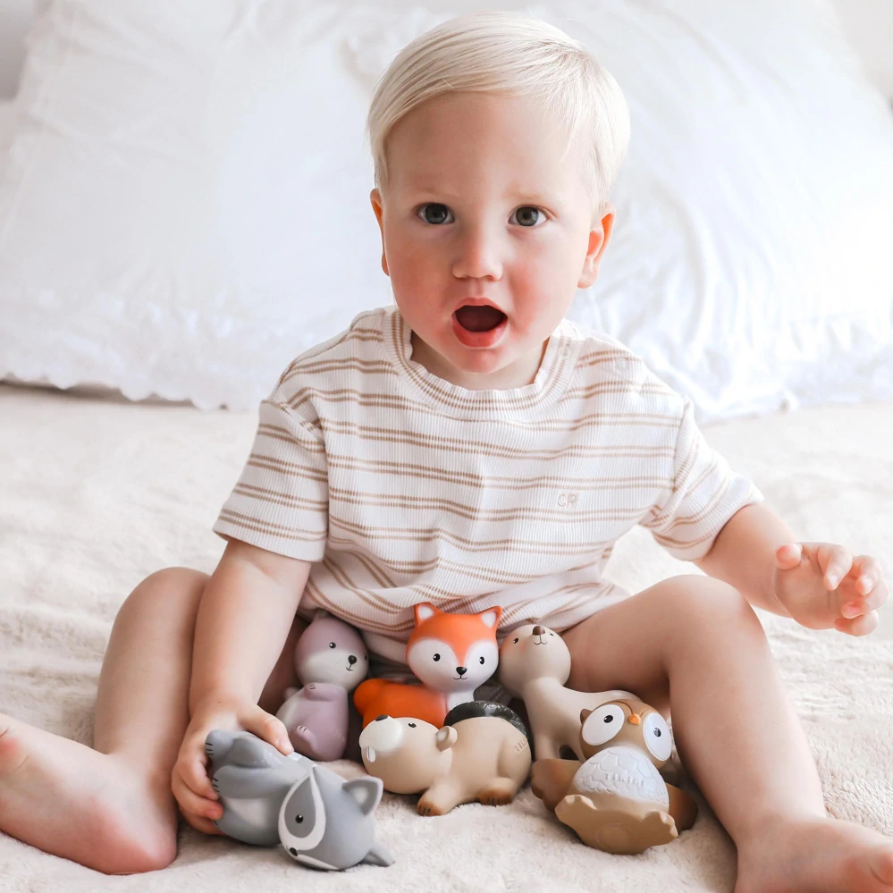 TIKIRI FOREST- chrastítko a kousátko z přírodního kaučuku Mýval