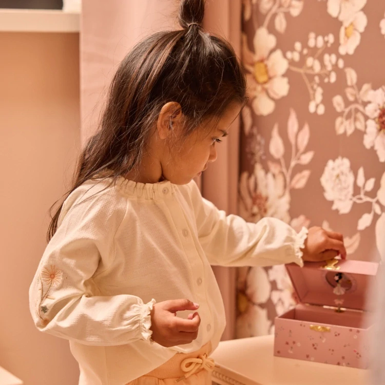 Dívčí bavlněná halenka Dirkje s výšivkou, dlouhý rukáv vel.104