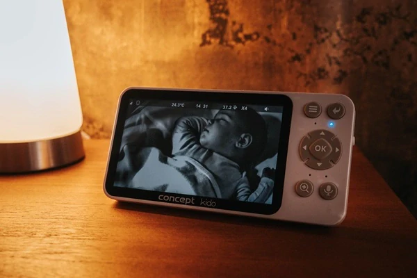 Dětská chůvička s kamerou a LED osvětlením CONCEPT KIDO KD5010