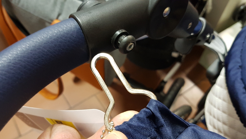 ND_úchyt přeska na tašku kočárku - karabina - stříbrná