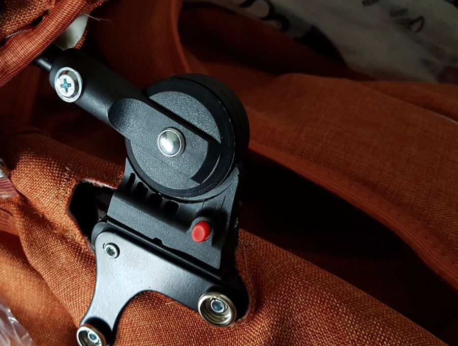 ND_držák konstrukce boudy na rohatku PRO TRUBKU - ozubený TAKO