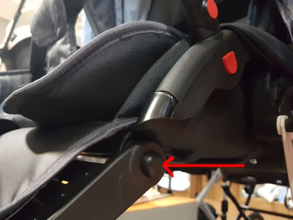 ND_tlačítko do polohování nožiček sportovní nádstavby 4pin 18E