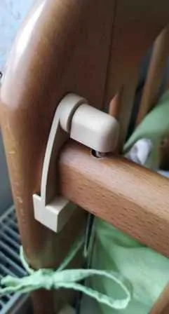 ND_Zajištění polohování bočnice postýlky 53x30 bílá sada větší