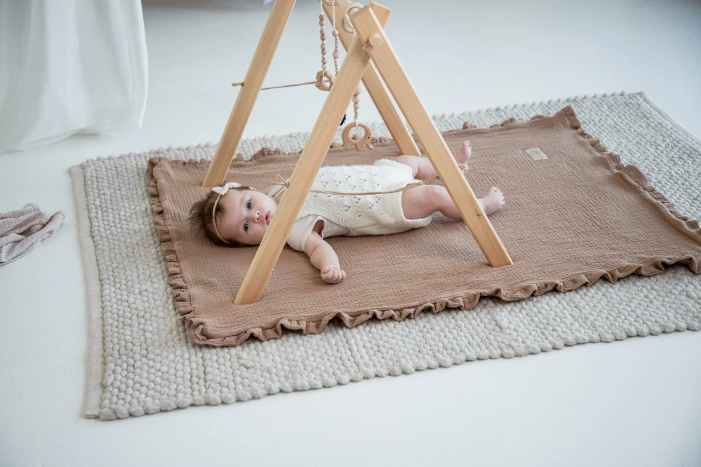 Mušelinová dvouvrstvá deka Albero s volánky modrá