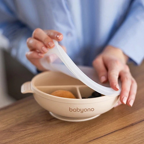 Silikonový dělený talířek s přísavkou a víkem béžový