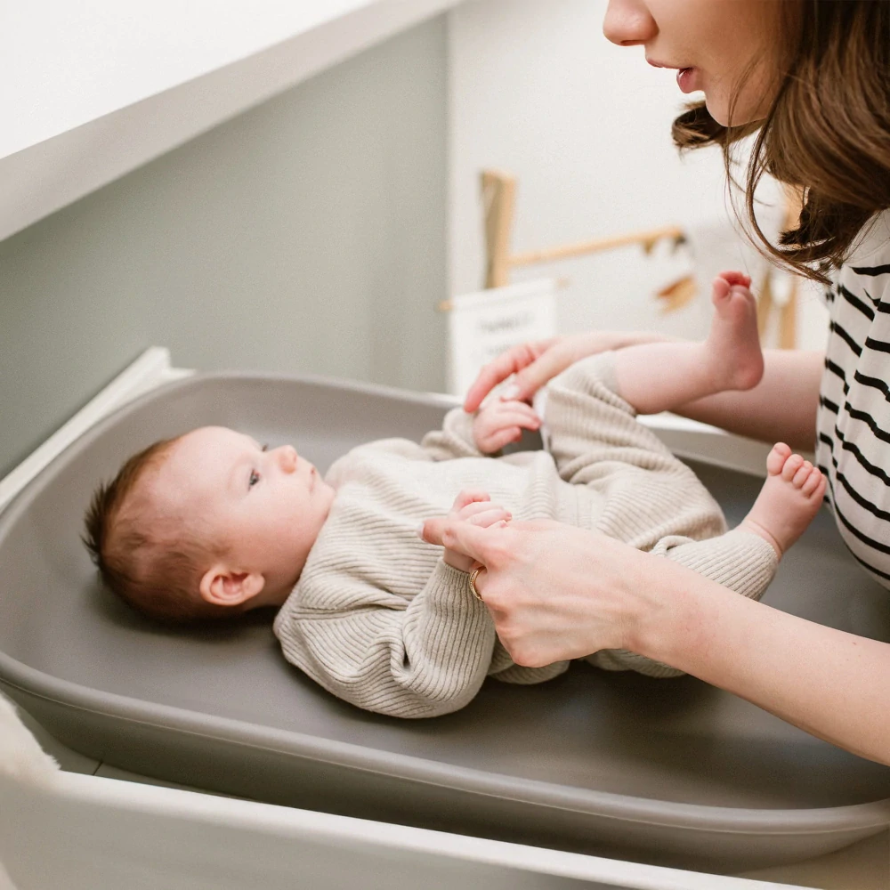 Měkká přebalovací podložka z EVA pěny Kidwell TIBI 70x50 cm šedá