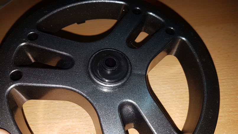 ND_ pouzdro do ložiska 12/28 plastové s krytím