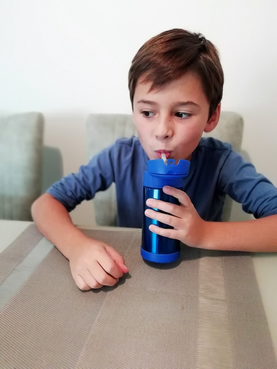 Dětská nerezová termoska THERMOS s brčkem stavební stroje