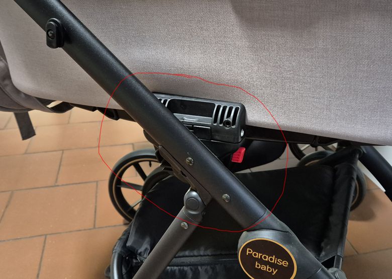 ND_ Úchyt držák korby na konstrukci vypínatelný FX - SADA Levý + Pravý