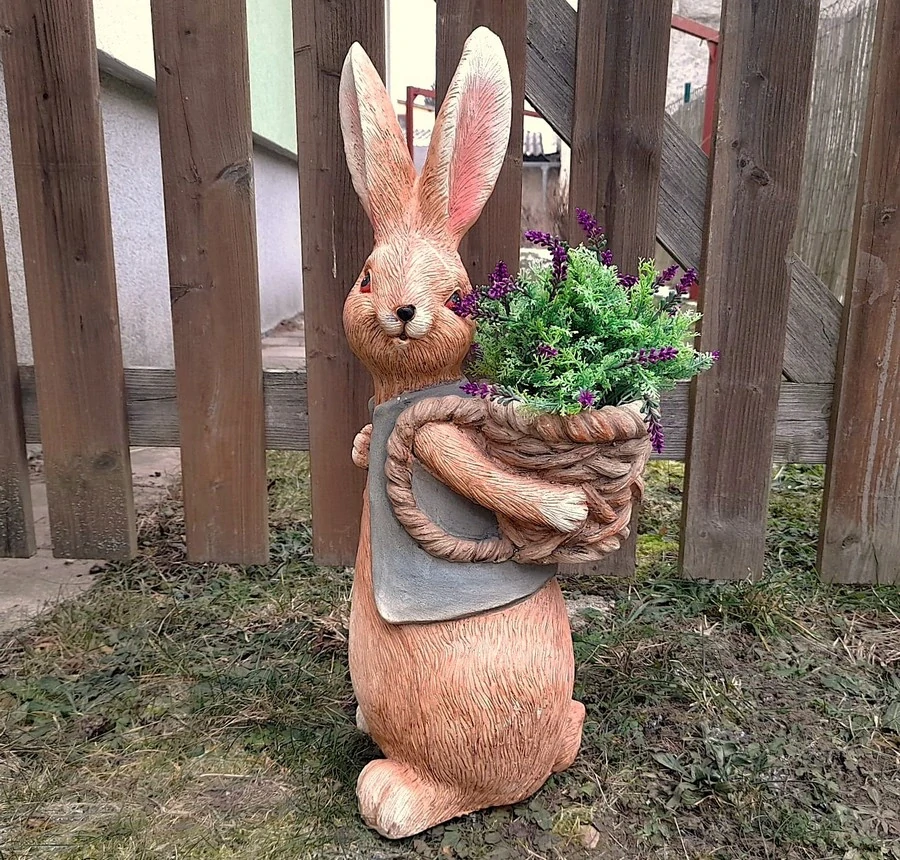 Dekorace Velký hnědý zajíček ve vestě s nůší 55cm