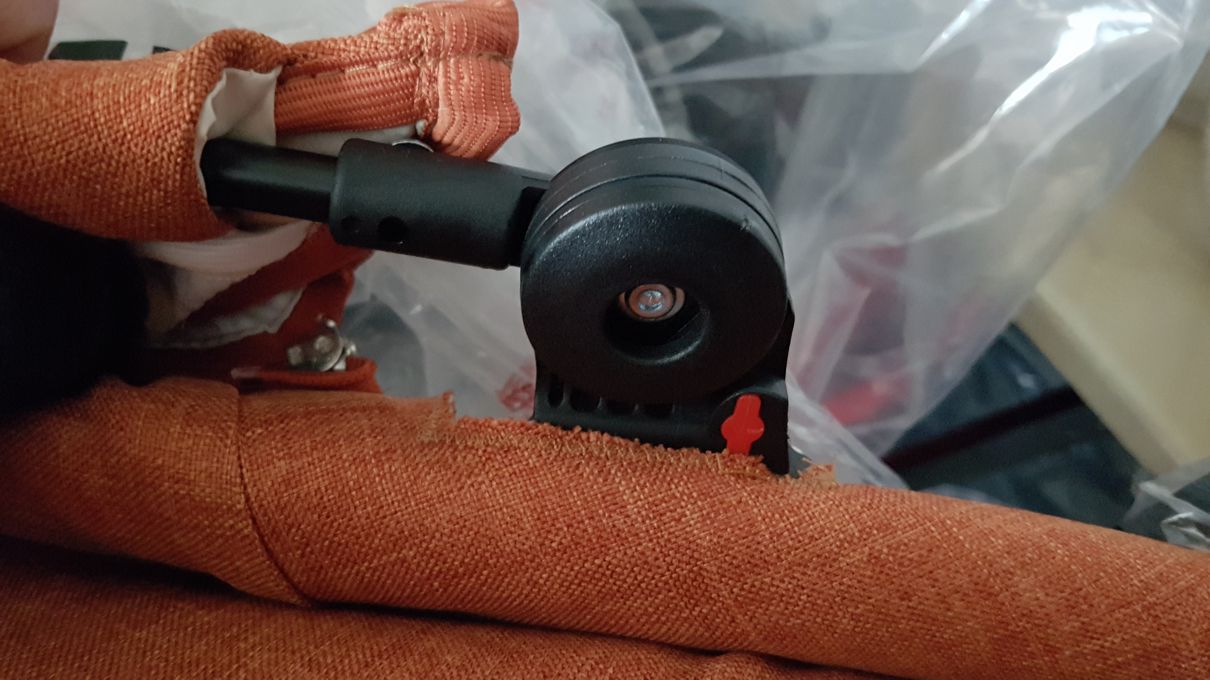 ND_držák konstrukce boudy na rohatku kulatý PLOCHÁČ - ozubený TAKO