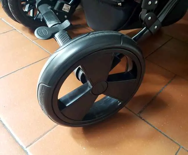 ND_zadní nízkoprofilové nenafukovací kolečko 60x230 - gelové černé