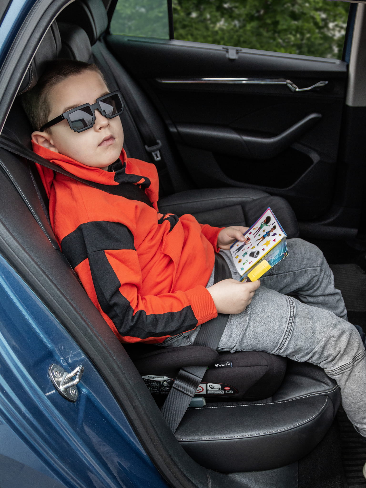 PODSEDÁK S I-SIZE KIDWELL BONO BÉŽOVÝ s isofixem pohodlný a porostorný