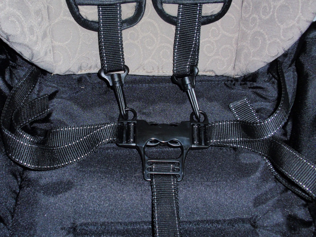 ND_přeska na popruhy kočárku s karabinama 5ti bodová