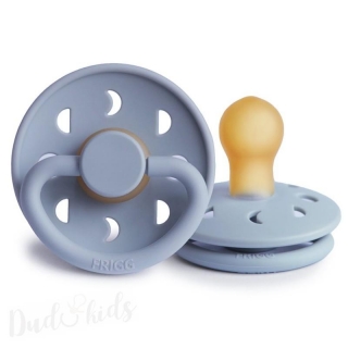 Kaučukový dudlík FRIGG MOON PHASE POWDER BLUE, 6-18M (1ks)