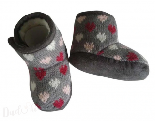 Kojenecké zimní capáčky Srdíčka vel.3-6m