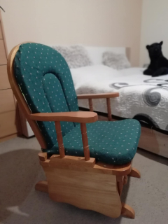 Dětské dřevěné RETRO houpací křeslo - TOP STAV