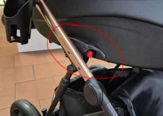 ND_ Úchyt držák korby na konstrukci vypínatelný FX - SADA Levý + Pravý