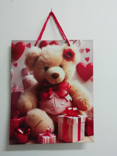 Dárková papírová taška Medvídek s dárkem  32 x 26cm
