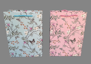 Dárková papírová taška Květiny a motýlci 2 barvy