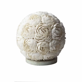 Boho Lampa z Mořských Mušlí - Glóbus z Růží - 20cm